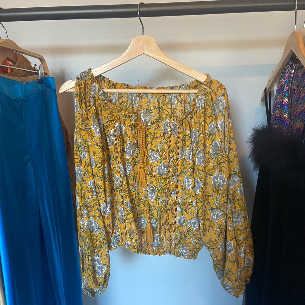 sweet yellow peasant blouse